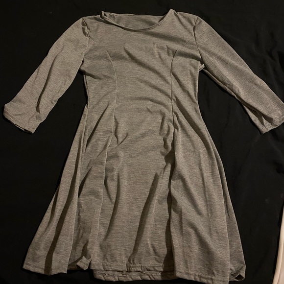 Medium sized grey dress - Picture 1 of 1